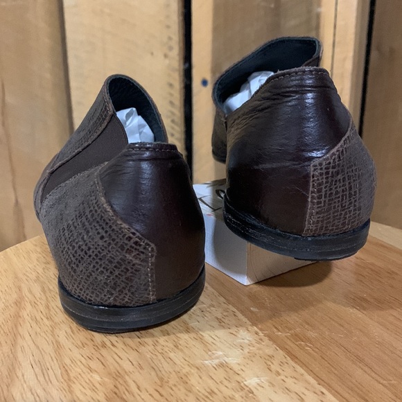 Cydwoq Loafers - Picture 6 of 8